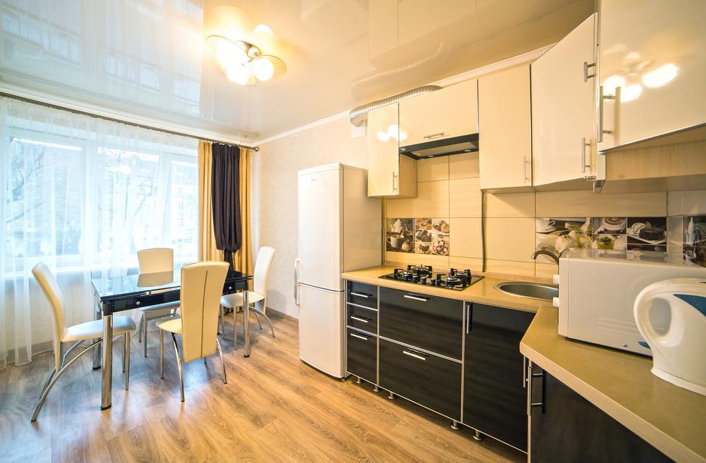 Apartments On Svobody Avenue- The Center Of リヴィウ エクステリア 写真